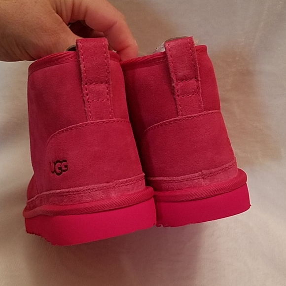 Kids size 3Y (wmns 4.5) Pink Mid Top Ugg boot - Picture 4 of 8